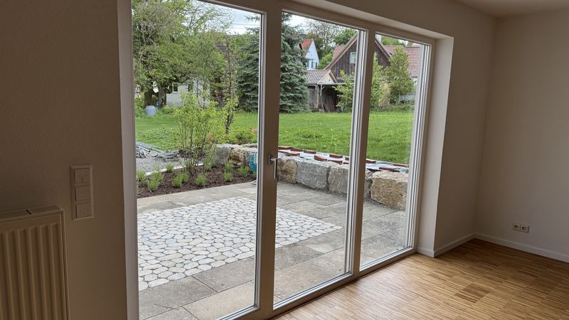Neue 2-Zi-Wohnung mit großer Terrasse